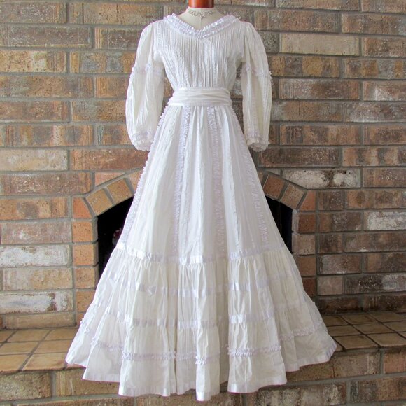 WHITE MAXI BALL GOWN, WIDE SKIRT, SPANISH STYLE w PUFFED SLEEVES & RIBBON TRIM - Picture 1 of 7